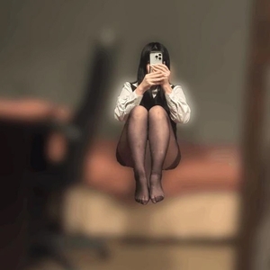 この座り方あり？？