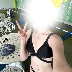 プール行ってきた🏖️🩵