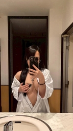 「えっちなこと好きだからこの仕事してるの？」