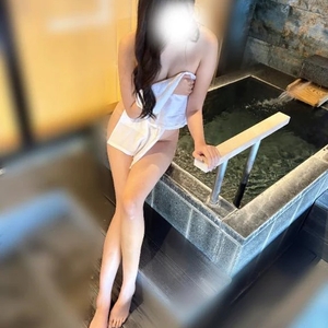 まだベッドの中です😌