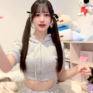 にこちゃん踊れるまでに( ¨̮ )♥