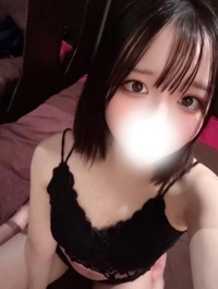 【チラリ】隙間から見える？❤️