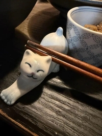 🩵   🥢お箸の下にも猫ちゃん♡🩵
