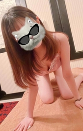 ‎(∩ ᵔ⩊ᵔ )⊃⭐︎➰💕