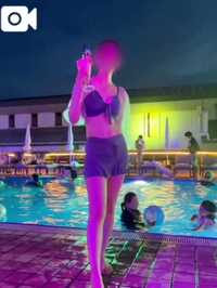 【すみれ♡動画】blog.143 ナイトプールに行ってきたよ