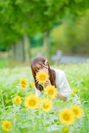 ひまわりのような女の子🌻