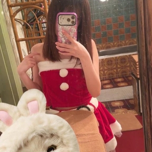 ‎(∩ ᵔ⩊ᵔ )⊃⭐︎➰💕