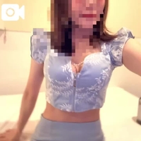 お胸より・・スカート脱がせる方が...難しい？🤭