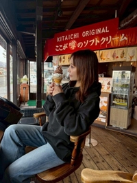 北海道で食べたソフトクリームは合計12個🍦でした🩵🖤