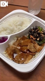 遅めのご飯時間🐷