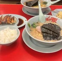 ご飯😋🍜