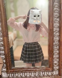 ‎(∩ ᵔ⩊ᵔ )⊃⭐︎➰💕