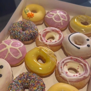 大量のスイーツは捨ててるの？