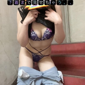 部屋以外で下着姿になるのっていいよね