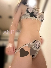 なんでやねん！😤