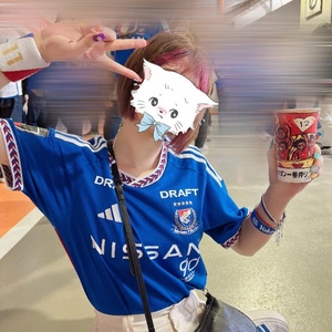 ぴえん(  •̥-•̥ )