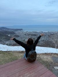 今日暑くなるから半袖を着てみたよ😇✊