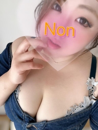 こないだこの洋服着てたら隣からおじ様にはち切れそうだなって言われた♥️♥️