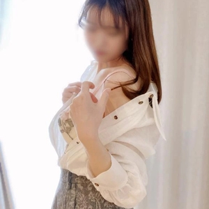 明日、出勤12:00〜🧸(残りわずか！)