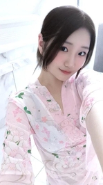 少し違う( ✋🏻˙࿁˙ )