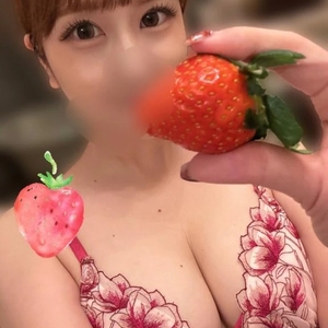 12時から出勤します🍓