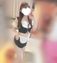 💌予想より露出の多いメイドさん♡