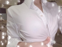 見え、、る、？