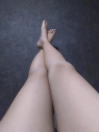 ぴんぽん！足好きな人いる？///