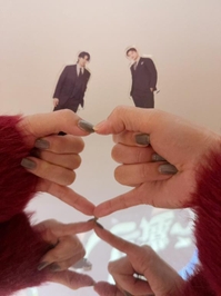 コピーしたら？アクスタが手のひらにぶっ刺ささって痛い🥵🥵