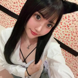制服に猫耳🐈💘