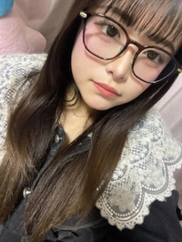 メガネ姿もかわい？😳