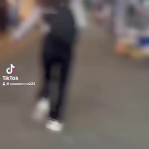 歌舞伎町のど真ん中で走る私の動画はこれだよ😂👋