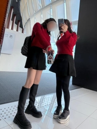 推しカラｰ着て♥️テンション高めで次の場所へ...行ったら？？強風🌀に頭モゲそうになったよ🥺🥺