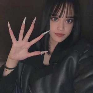 明日火曜日ね〜