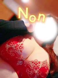 下からおっぱい、見上げてみる😘？