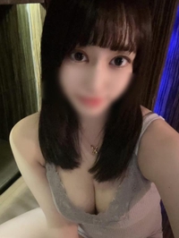 吸い付くオナホで…