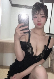 🙇🏻‍♀️ ̖́-‬♥️❤️🧡