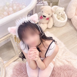 The White『隠れ美女部門』🧏🏻‍♀️✨️
