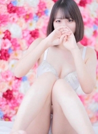 笑顔で癒す“小悪魔系アイドル”すずはです🔔