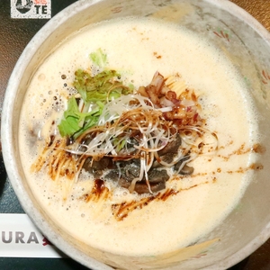 もも