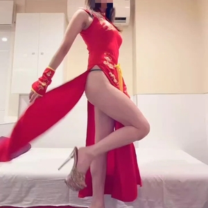 スリットがエロい♡