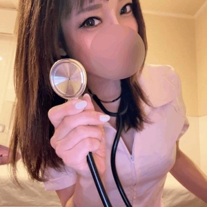 今日もナース💉服でお出迎え🩶🩶